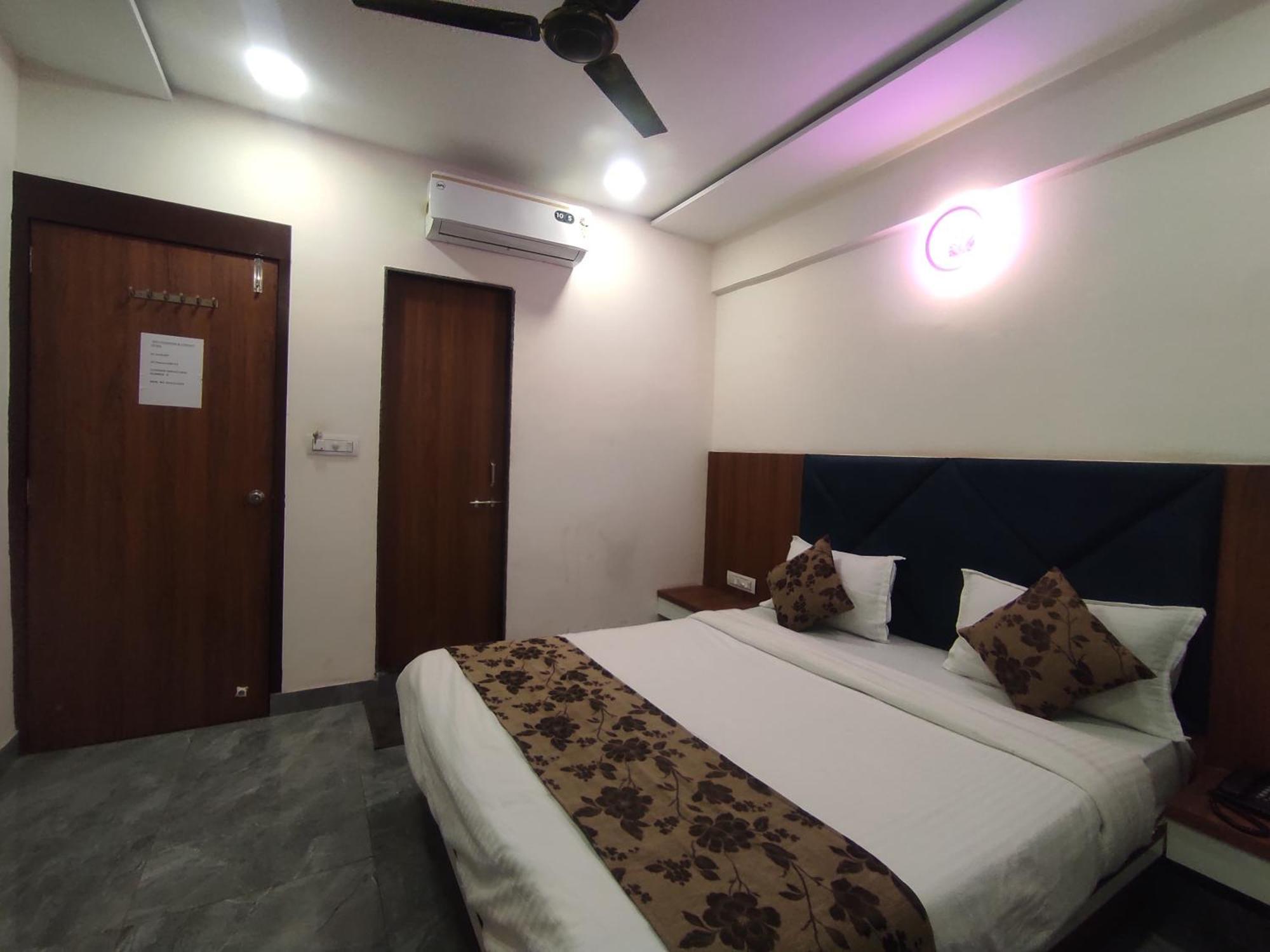 Hotel Earth Inn, Subhash Bridge, Rto Circle, Ahmedabad Exterior foto